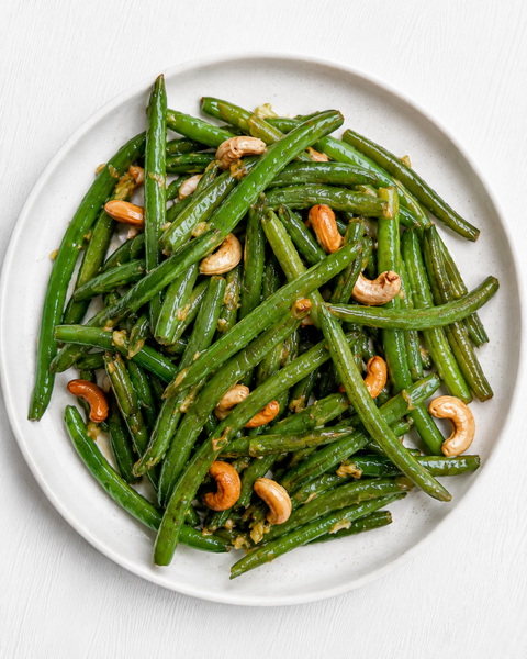 Ginger-Garlic Green Beans with Roasted Cashews (Gluten-Free, Dairy-Free) *Made Monday - 8/3*