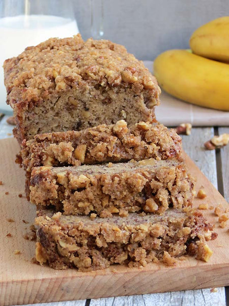 Brown Butter Banana Bread with Cinnamon Sugar Crumble